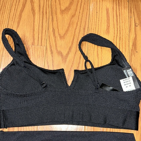 VS pink workout/swimsuit in one - Picture 2 of 7